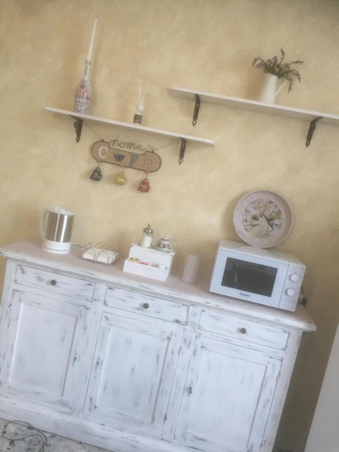 B&B Red House Garlate Buitenkant foto