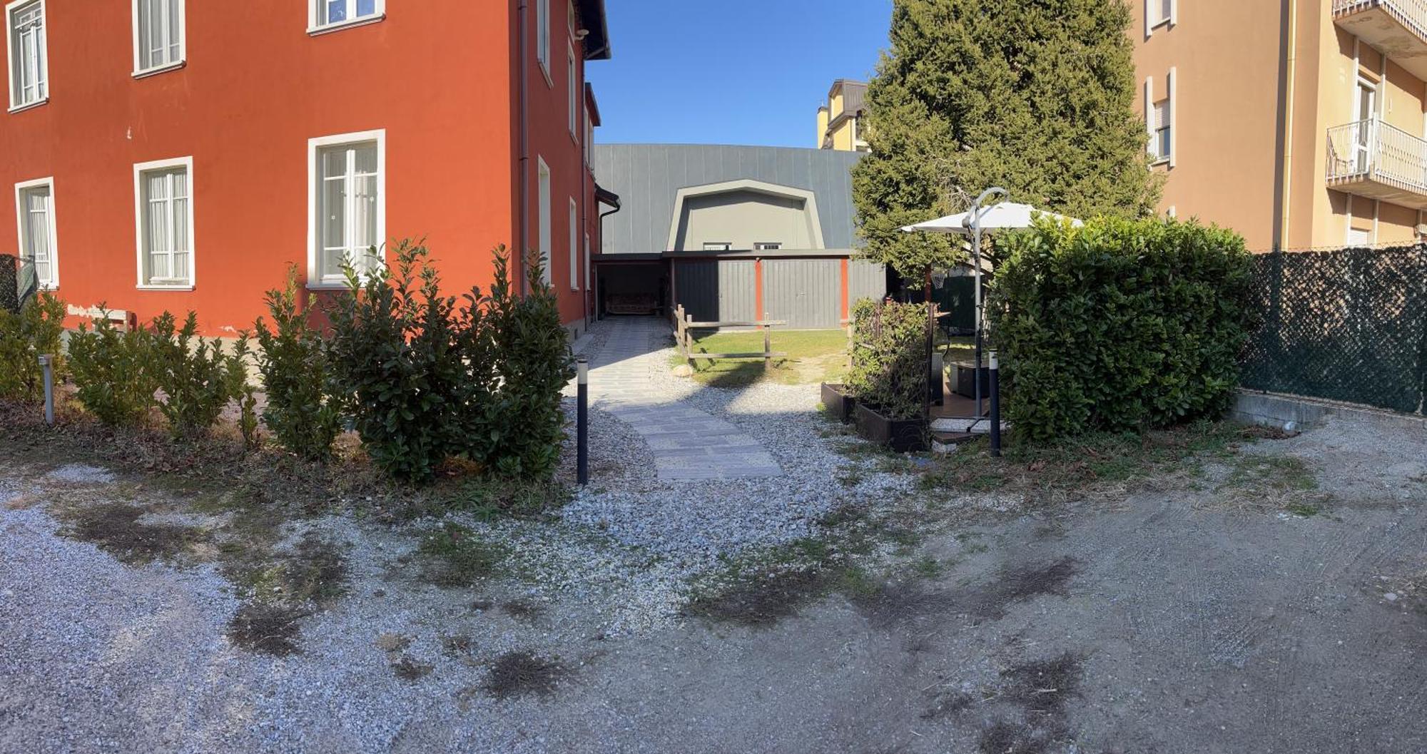 B&B Red House Garlate Buitenkant foto