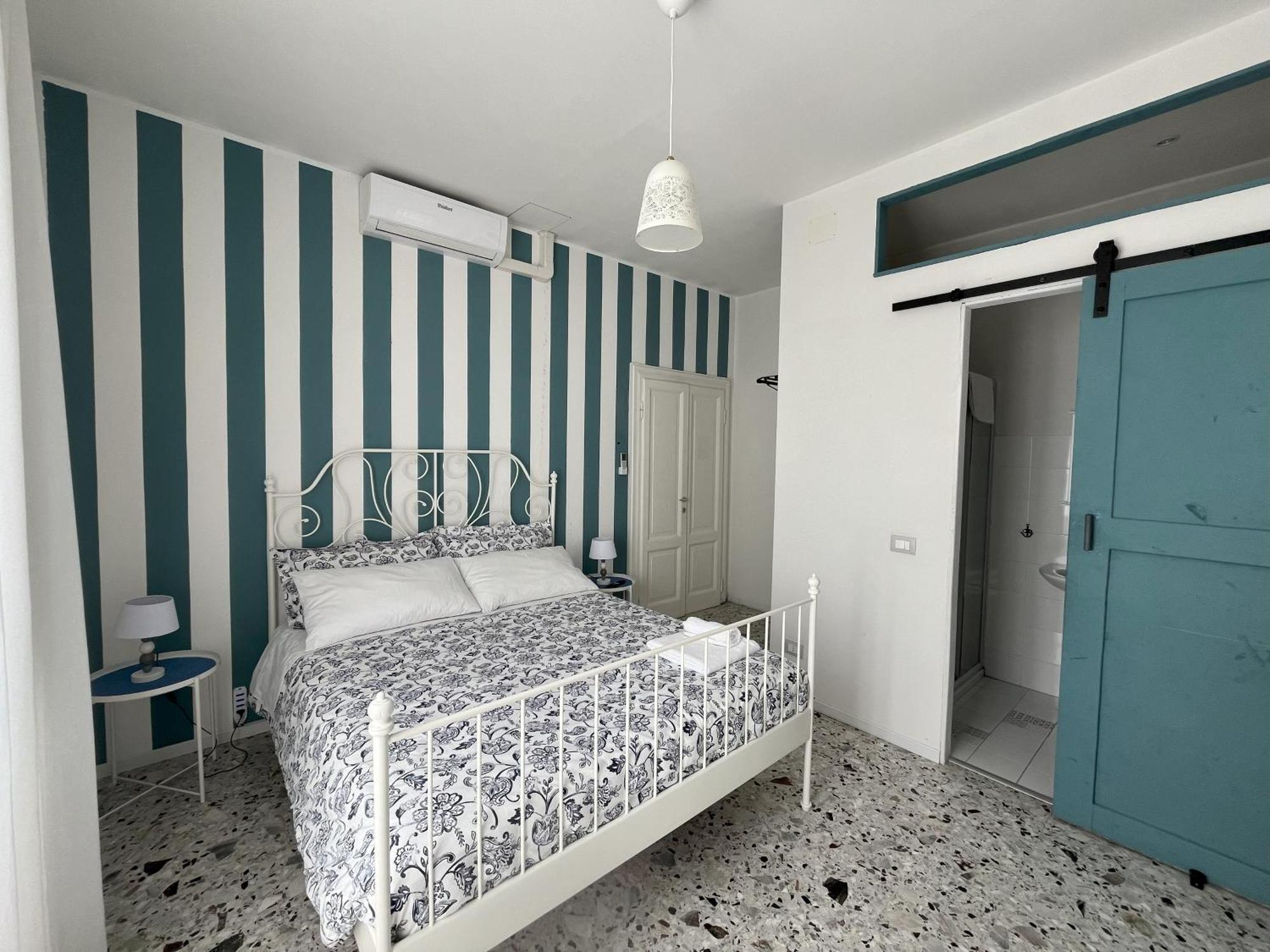 B&B Red House Garlate Buitenkant foto